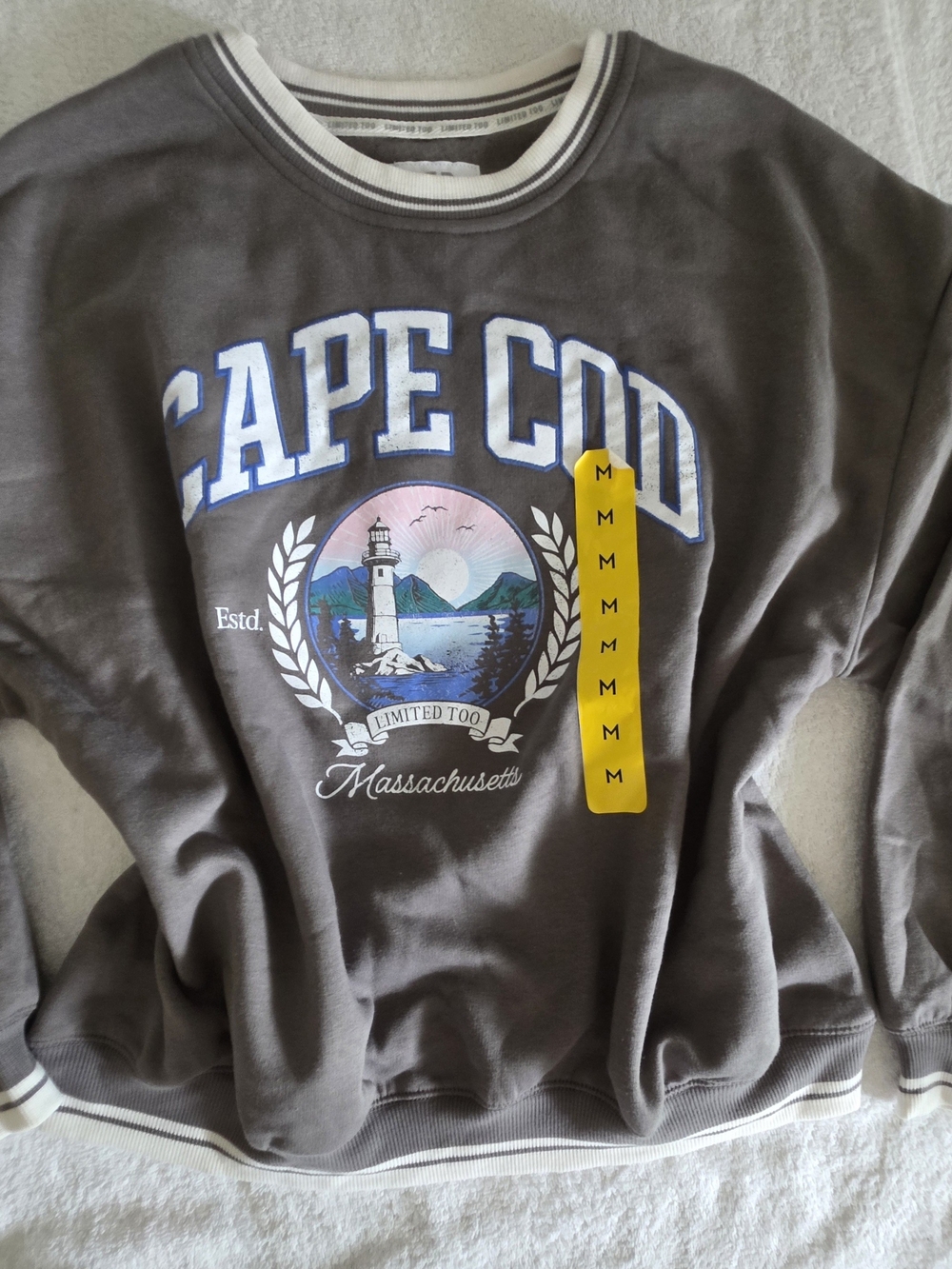 NWOT Limited Too Grey Cape Cod Lighthouse Graphic Crewneck Pullover - Medium